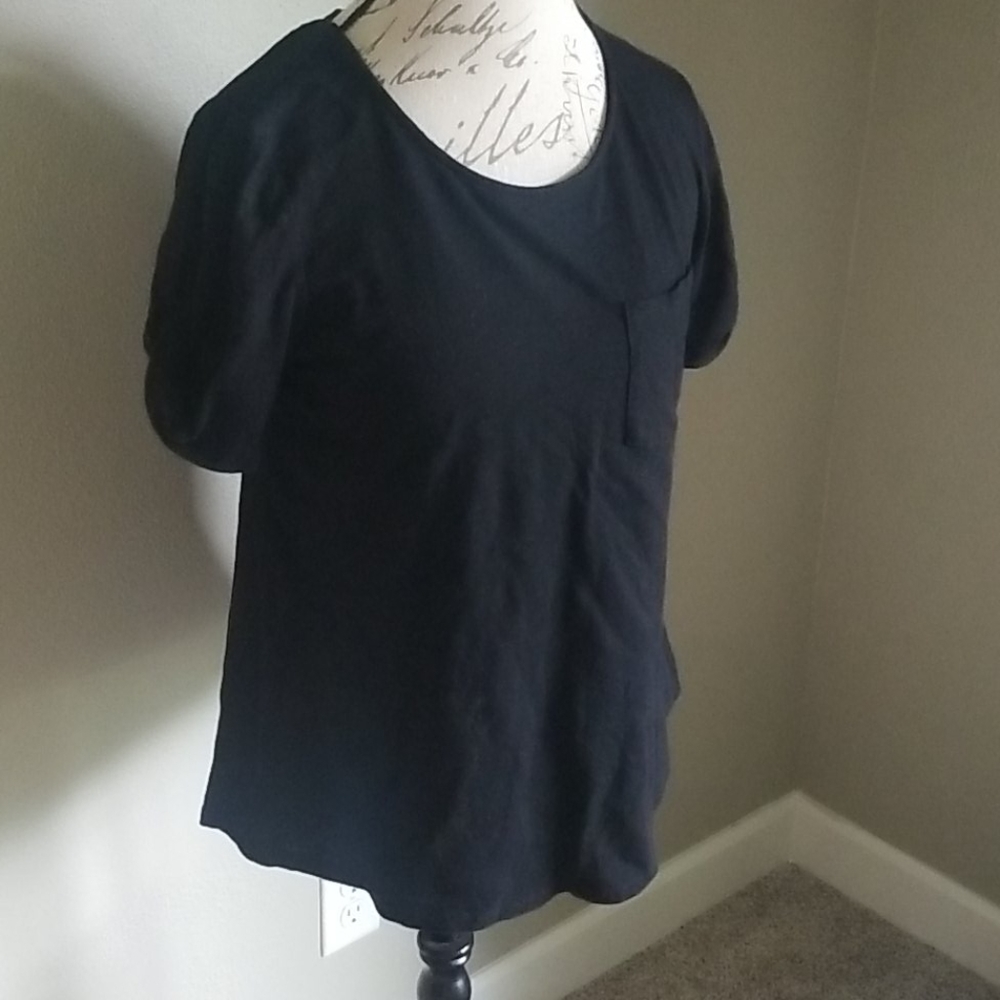 Twist Sleeve Pocket Tee Medium